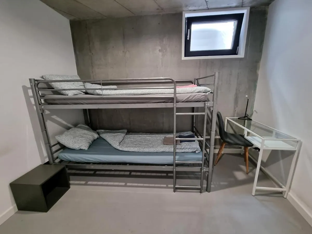 Industrialna Piwnica Hostel 그단스크 아파트