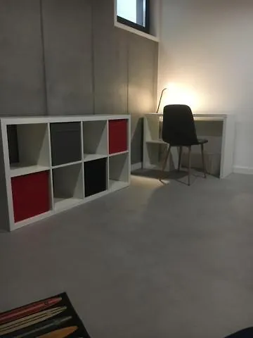 Industrialna Piwnica Hostel 그단스크 0*,  폴란드